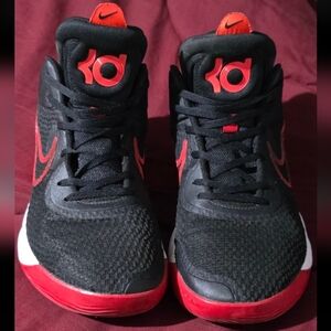 Nike Kids Black and Red Basketball Shoes